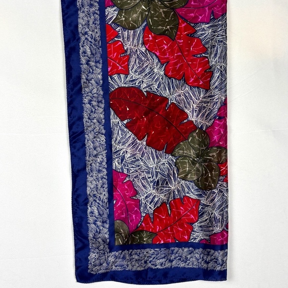 100% Silk Scarf UQIA Lightweight Elegant Breathable Luxe Luxury Fall Botanical - Picture 4 of 6